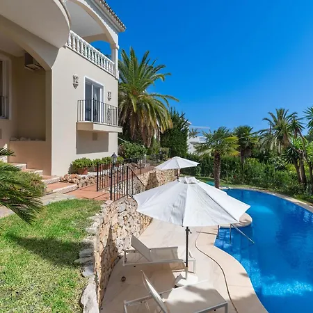 4 Bdrm Andalusian W Cinema & Sea Views Marbellac