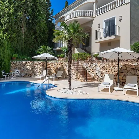 4 Bdrm Andalusian W Cinema & Sea Views *
