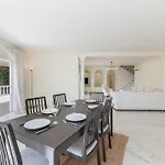 Apartment 4 Bdrm Andalusian W Cinema & Sea Views Marbella