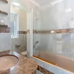 4 Bdrm Andalusian W Cinema & Sea Views
