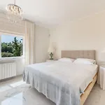 4 Bdrm Andalusian W Cinema & Sea Views Apartment *